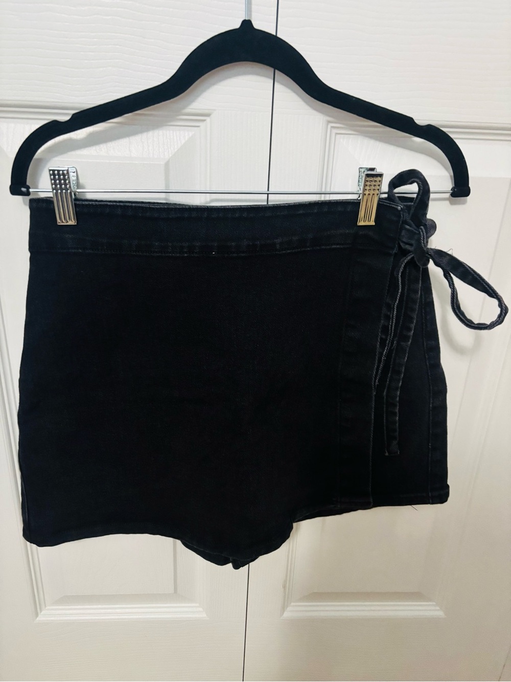 Express Black Tie-Waist Skort